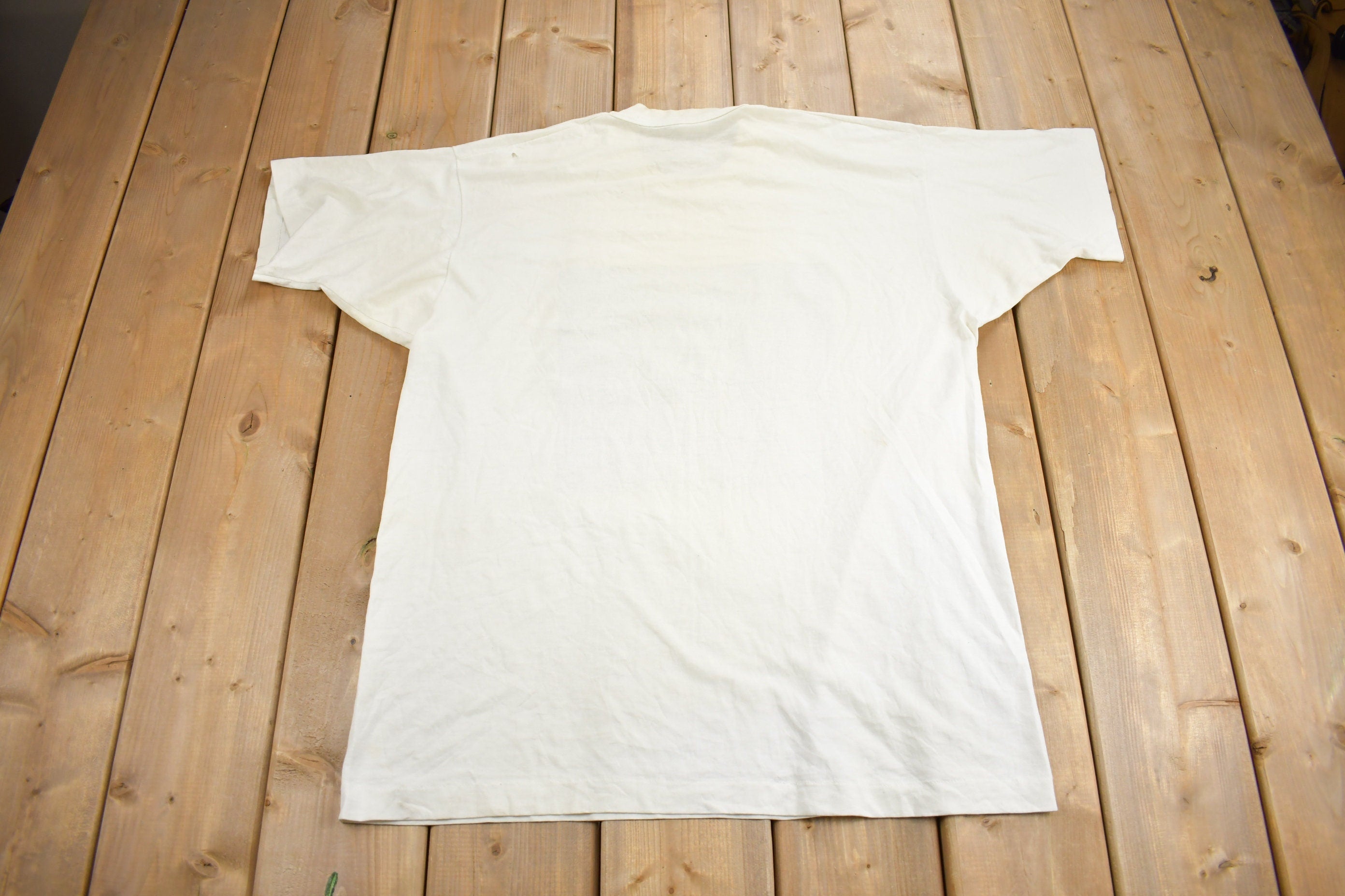 Vintage 1990s La Face Du Monde Évolue Technilab Graphic T Shirt