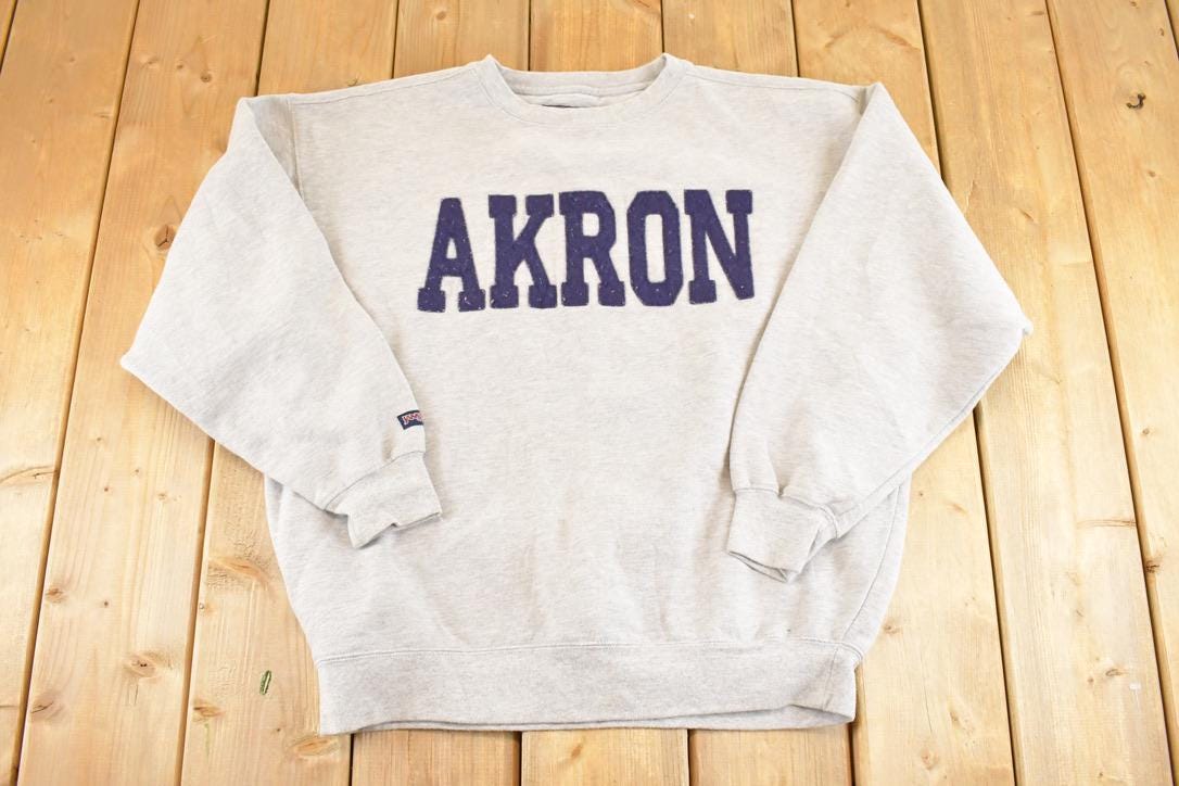 Vintage 1990s Akron Ohio Jansport Big Text Souvenir Crewneck Sweatshirt Mens L