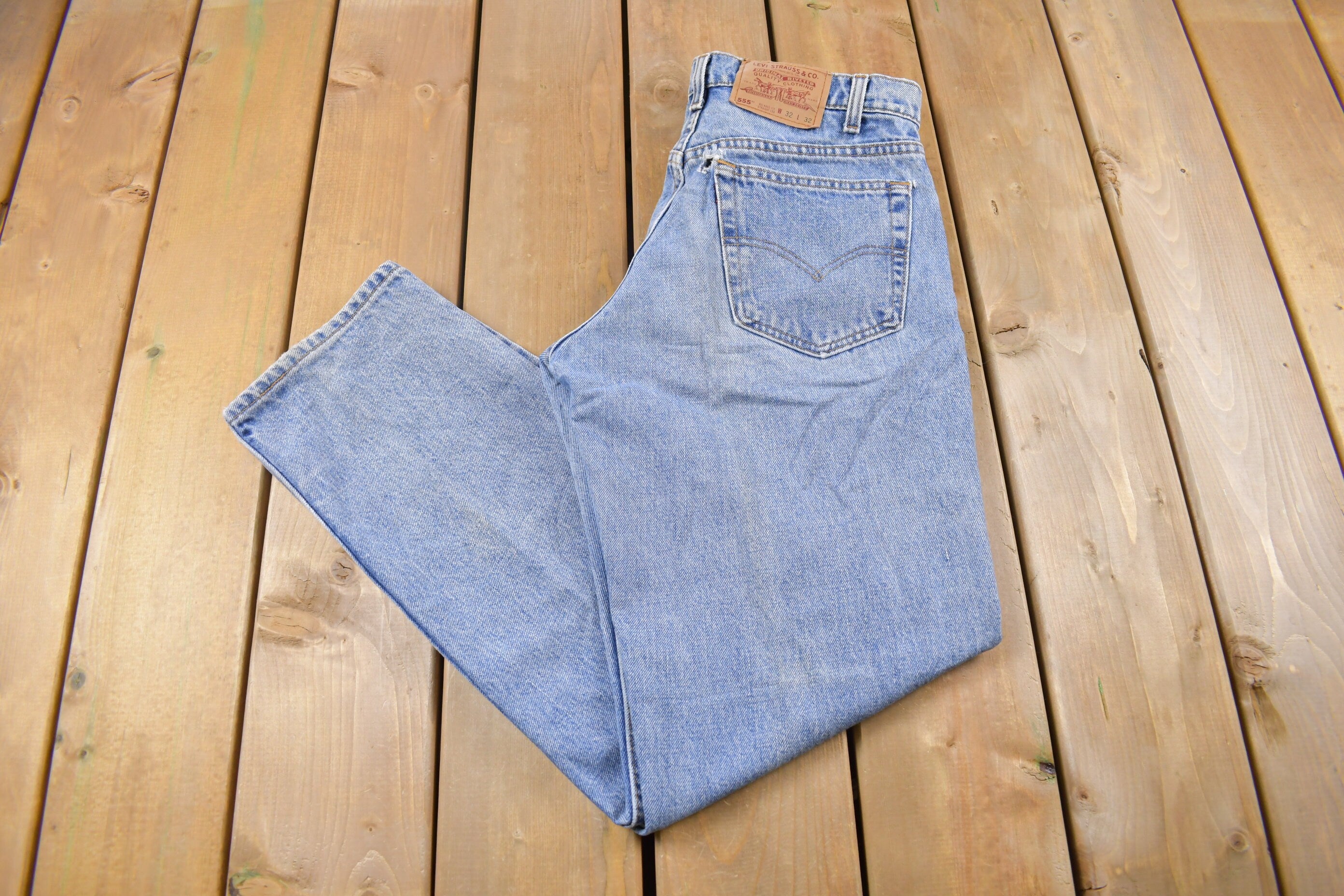 Vintage 1990s Levi's 555 Tab Red Jeans Size 32 x 31