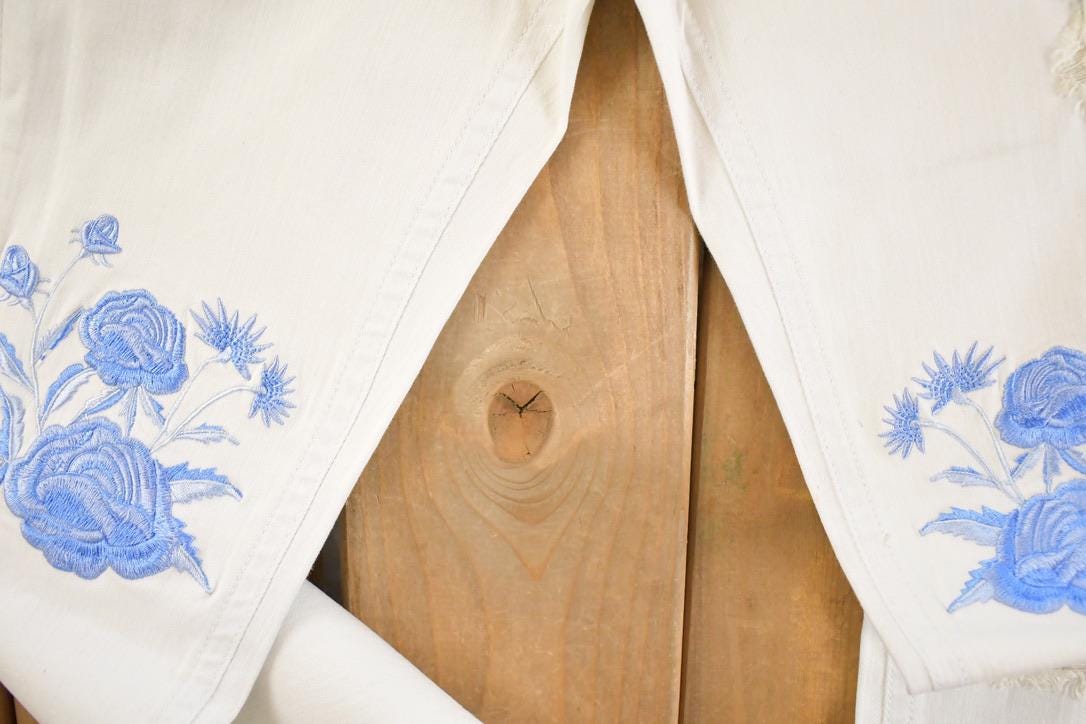 Vintage Deadstock Y2K Grace In LA Bedazzled Bootcut Low Rise Jeans Women's Size 26 x 32