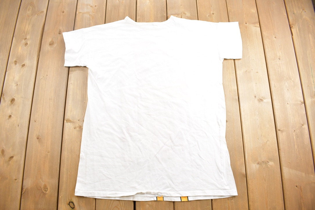 Vintage 1990s Daffy Duck Christmas Promo T-shirt / Vintage Movie Tee / Made In USA / Single Stitch / Rare Vintage