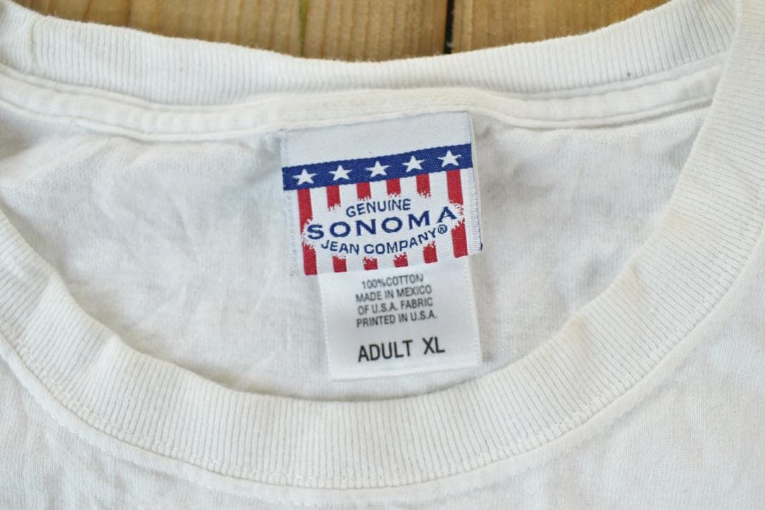 Vintage 1990s American Tackle Fishing Graphic T-Shirt