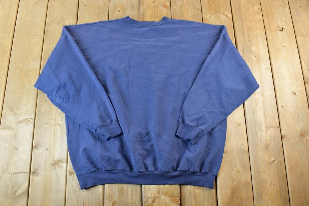 Vintage 1990s Upper Iowa University Collegiate Crewneck