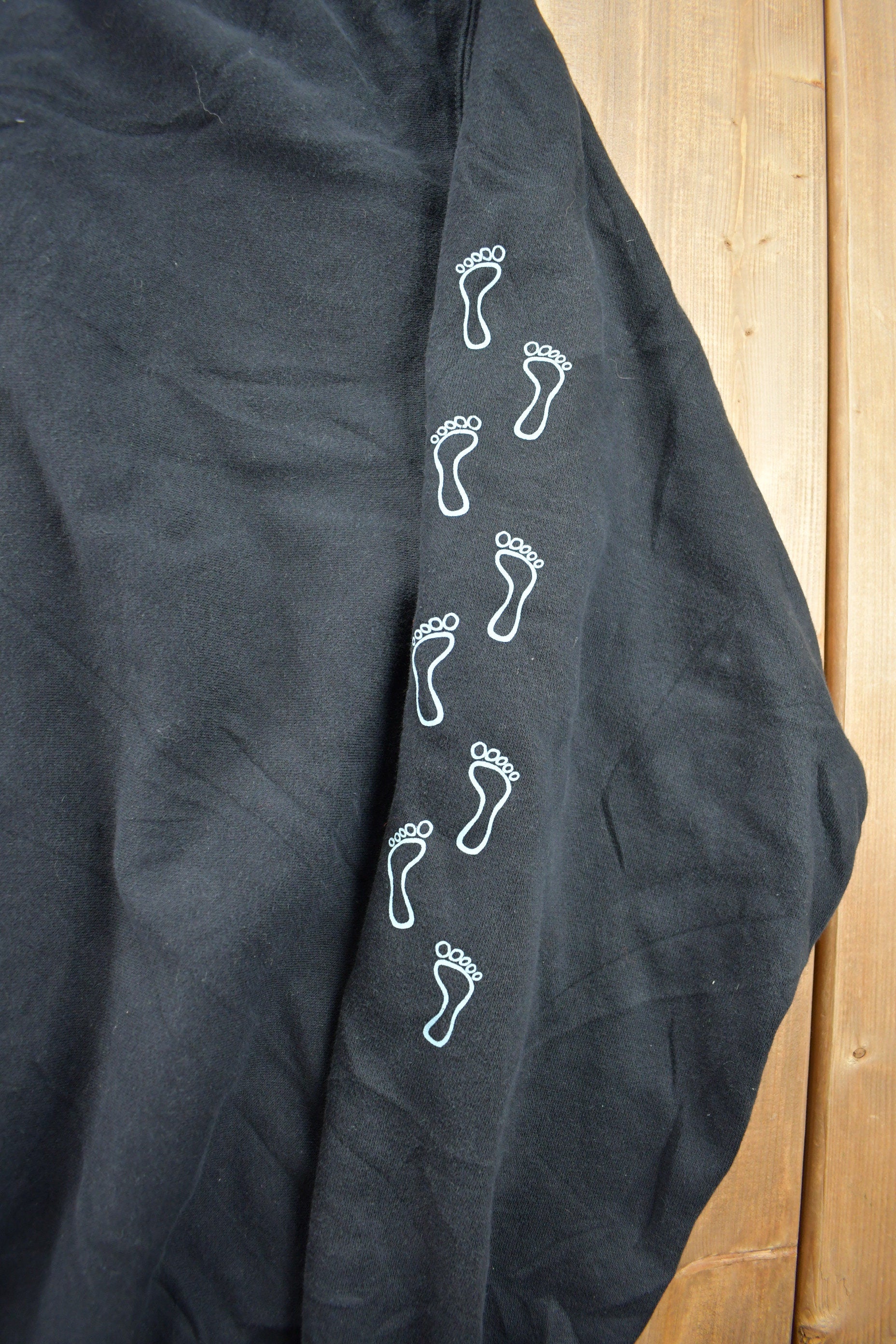 Vintage 1990s The Barefoot Charity Walk Crewneck Sweatshirt