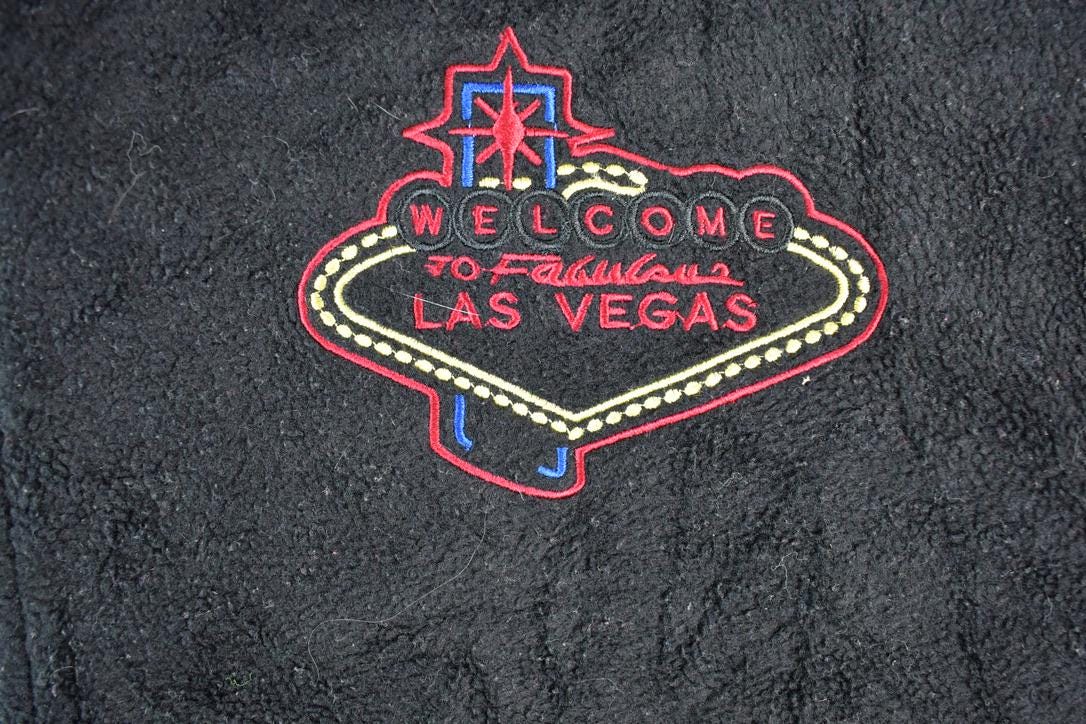 Vintage 1990s Welcome To Las Vegas Fleece Outdoorsman Sweater