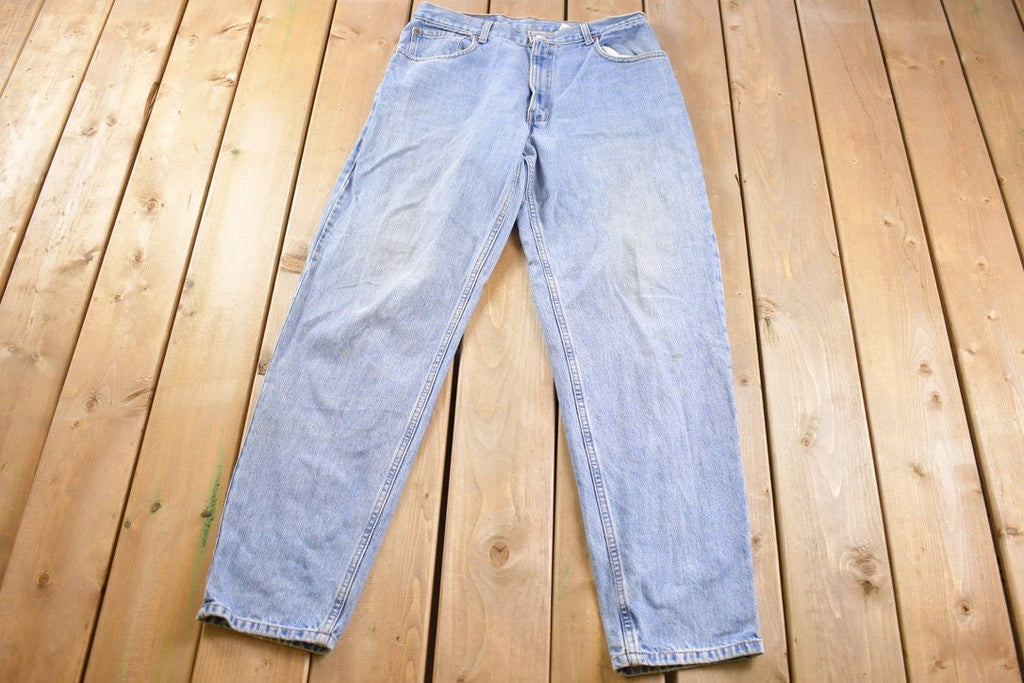Vintage 1990s Levi's 550 Red Tab Jeans Size 34 x 33
