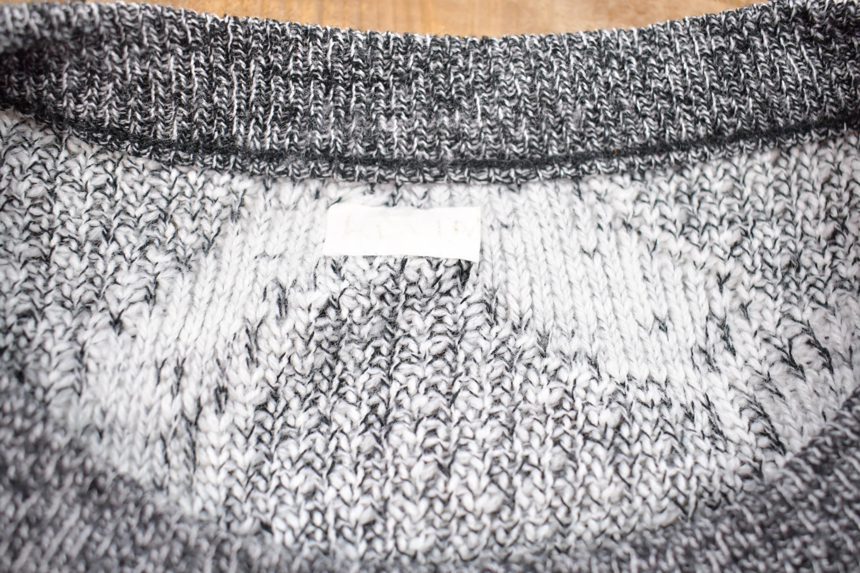 Vintage 1990s Grey Patterned Knit Crewneck Sweater