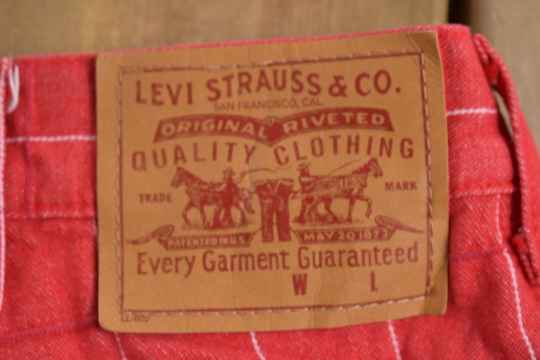 Vintage 1980s Levis Red Denim Capris Size 39 x 21