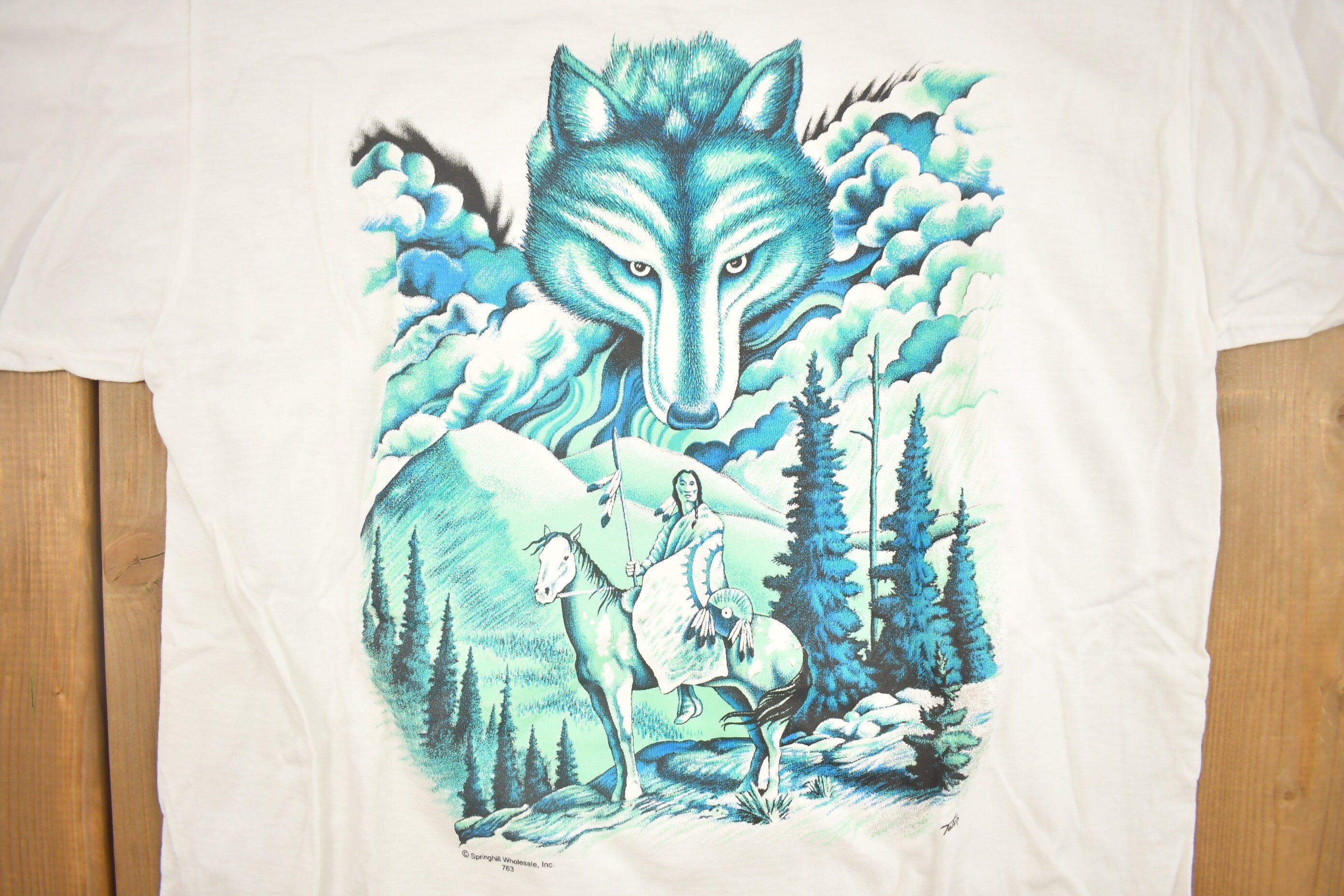 Vintage 1990s Native American Aboriginal Wolf Theme T Shirt