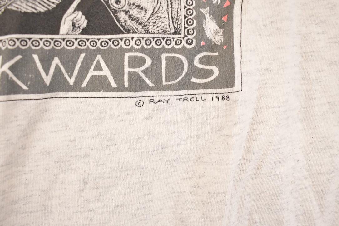 Vintage 1988 Bass Awkward Comedy Fishing Graphic Print Souvenir T-Shirt Men's L