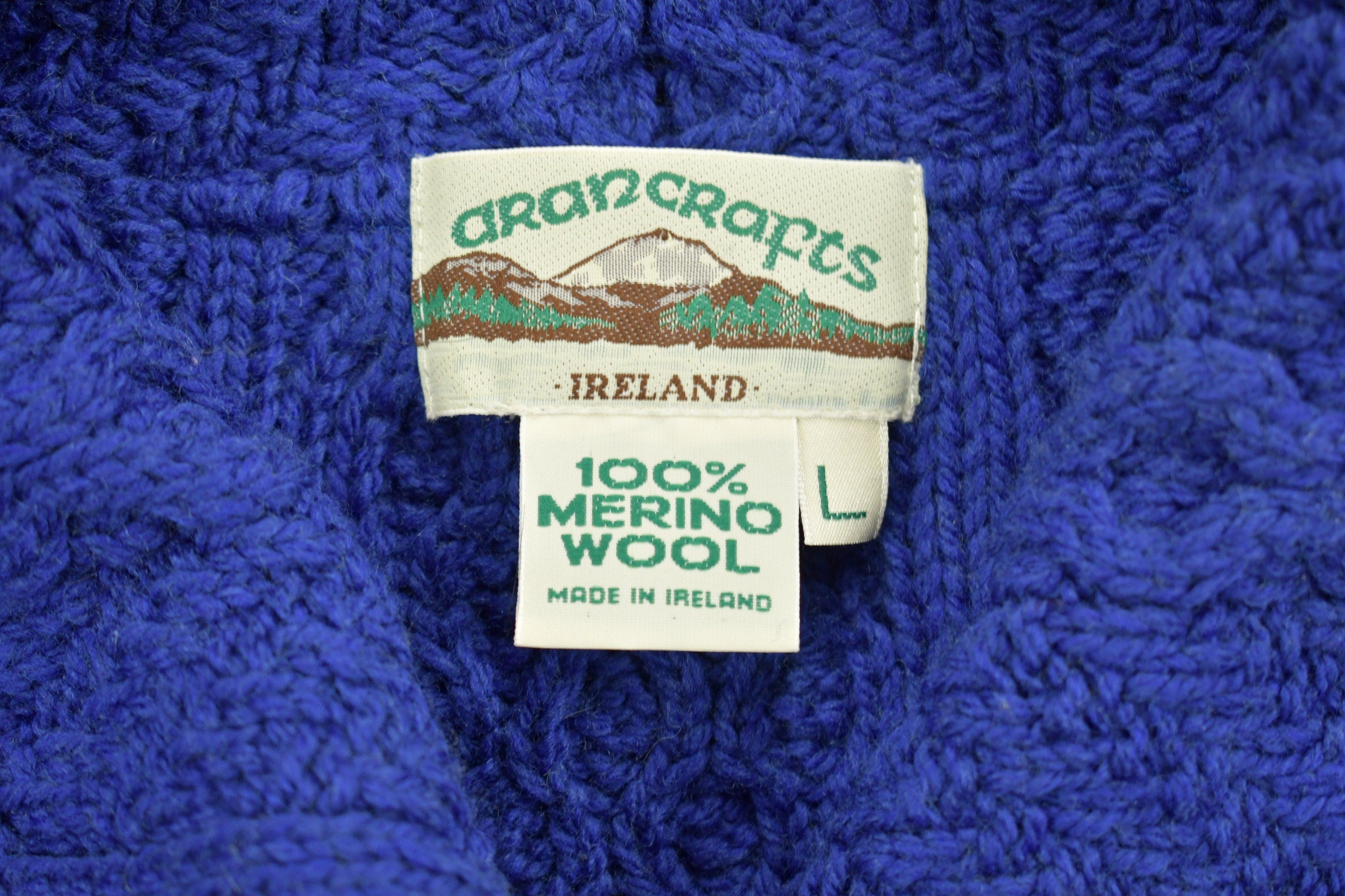 Vintage 1990s Aran Crafts 100% Merino Wool Knit Sweater