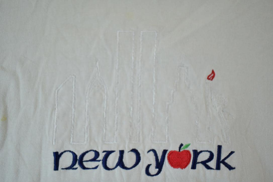 Vintage 1990s New York Twin Towers Souvenir T-Shirt Men's L