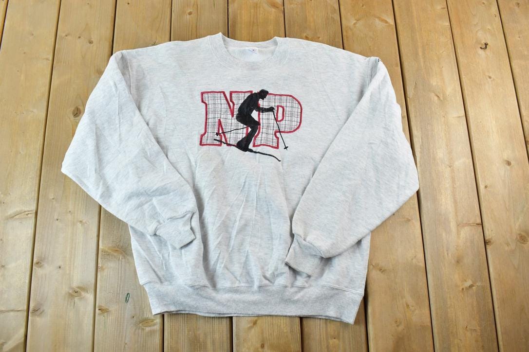 Vintage 1990s NP Ski Club Souvenir Embroidered Crewneck Sweatshirt