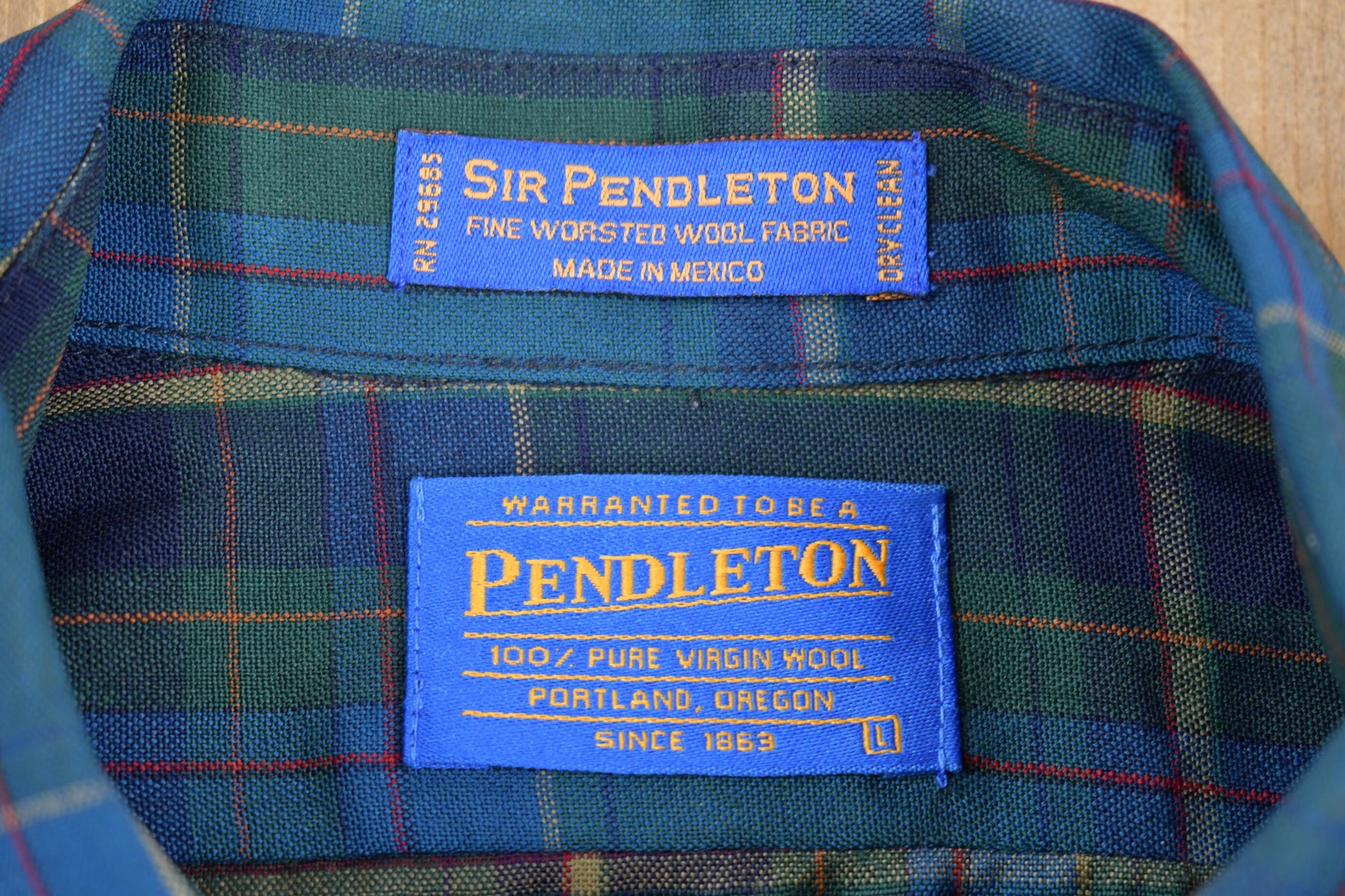 Vintage 1990s Pendleton Tartan Plaid Button Shirt / 100% Virgin Wool / Loop Button / Outdoor / Casual Wear / Flannel