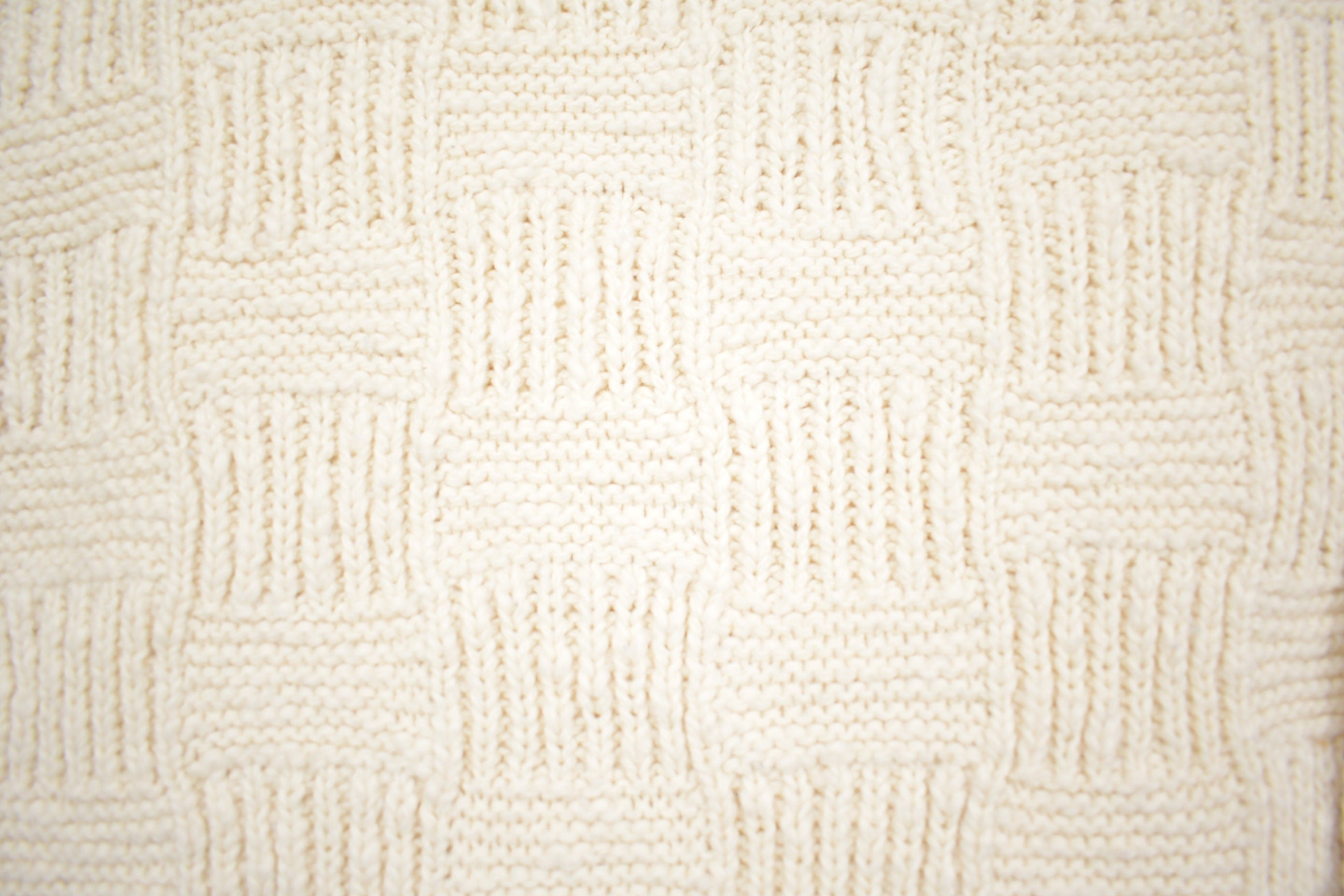 Vintage 1990s White Cable Knit Crewneck Sweater