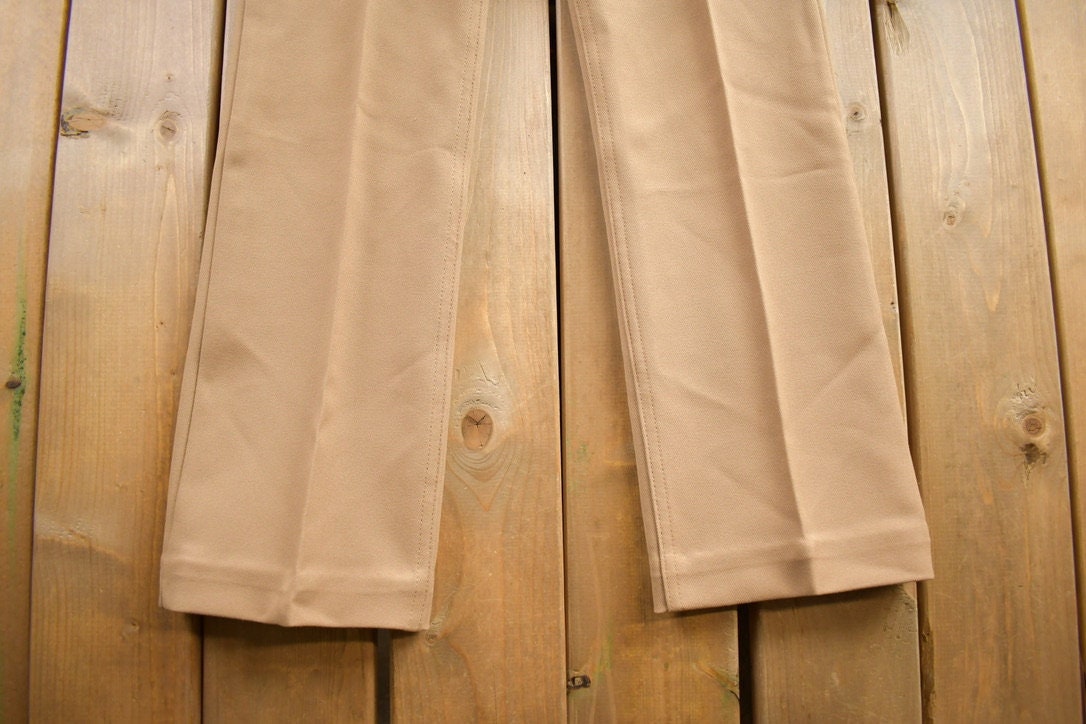 Vintage 1970s Levi's Khakis Made In USA Size 35x32