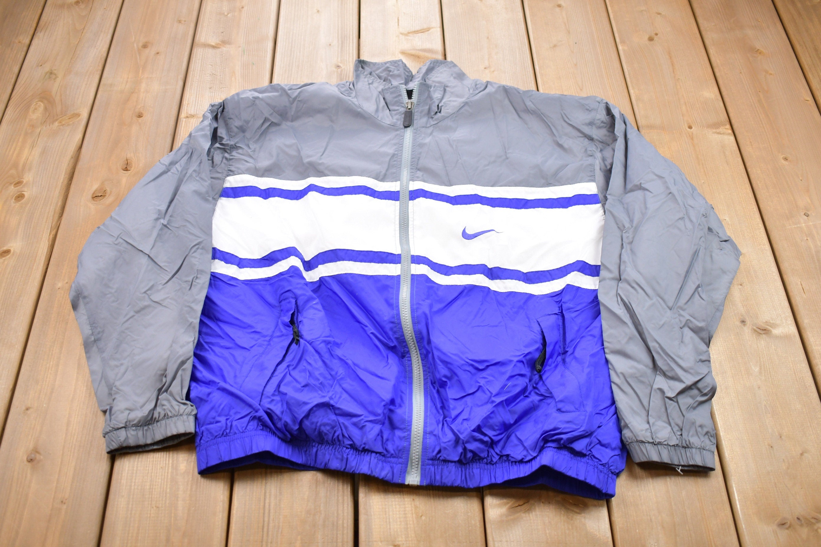 Vintage 1990s Nike Embroidered Swoosh Windbreaker Jacket