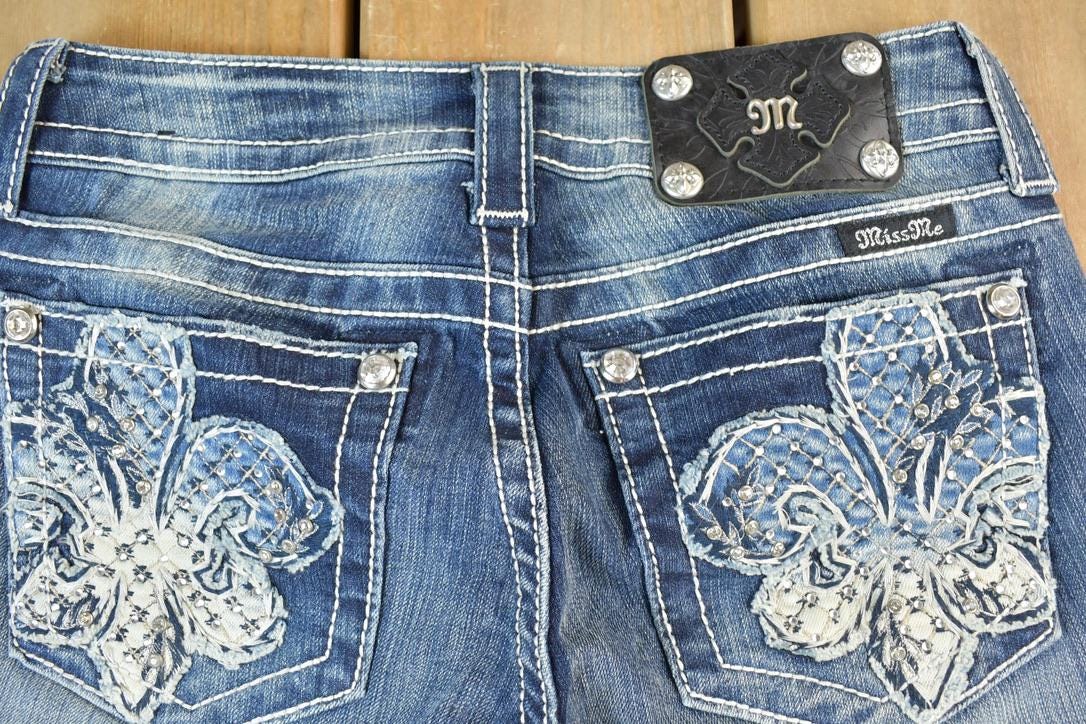 Vintage Y2K Miss Me Bedazzled Low Rise Jeans Size 26x31
