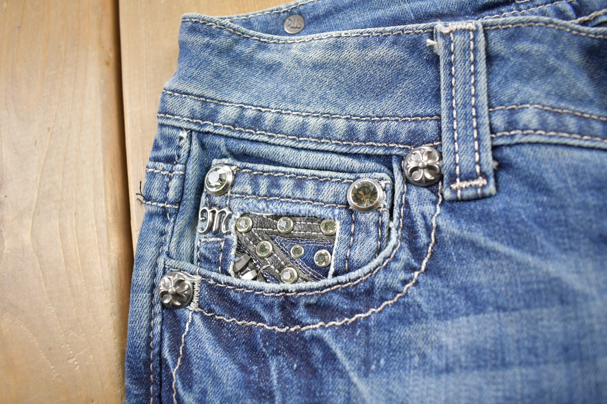 Vintage Y2K Miss Me Bedazzled Low Rise Jeans Size 26x32