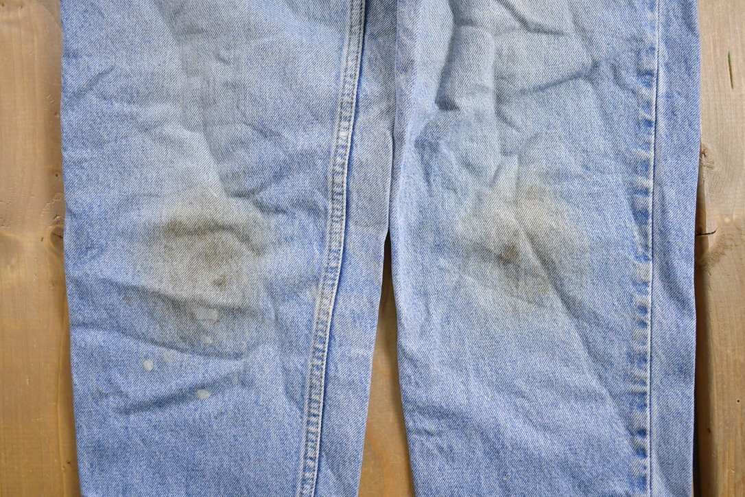 Vintage 1990s Levi's 550 Red Tab Denim Jeans Size 32 x 30