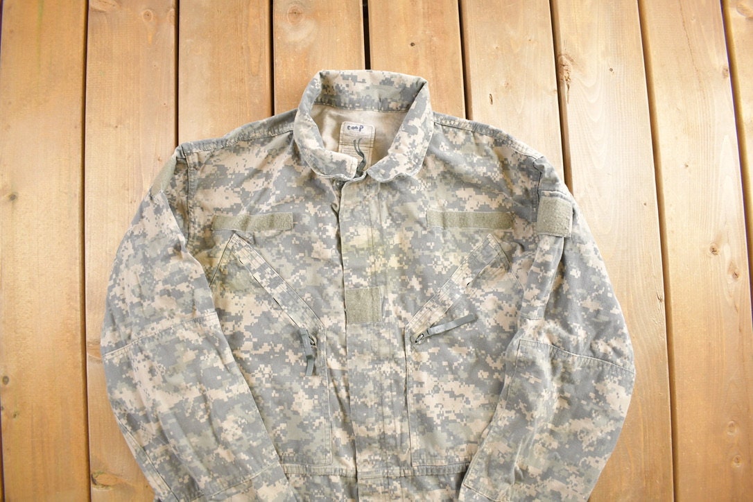 Vintage 1990s Universal Camouflage Jumpsuit Size 34x29
