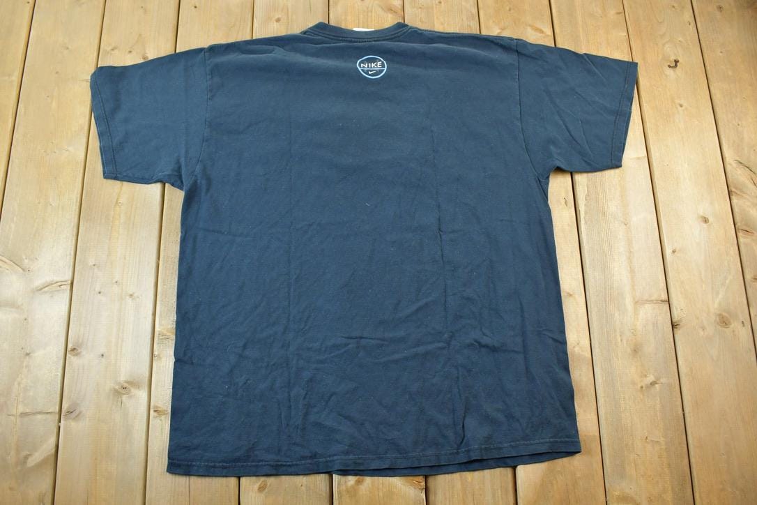 Vintage 1990s Nike Graphic T-Shirt