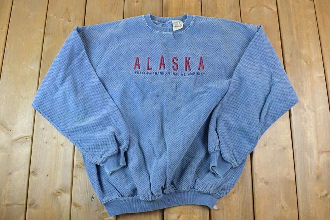Vintage 1990s Alaska Crewneck Sweatshirt