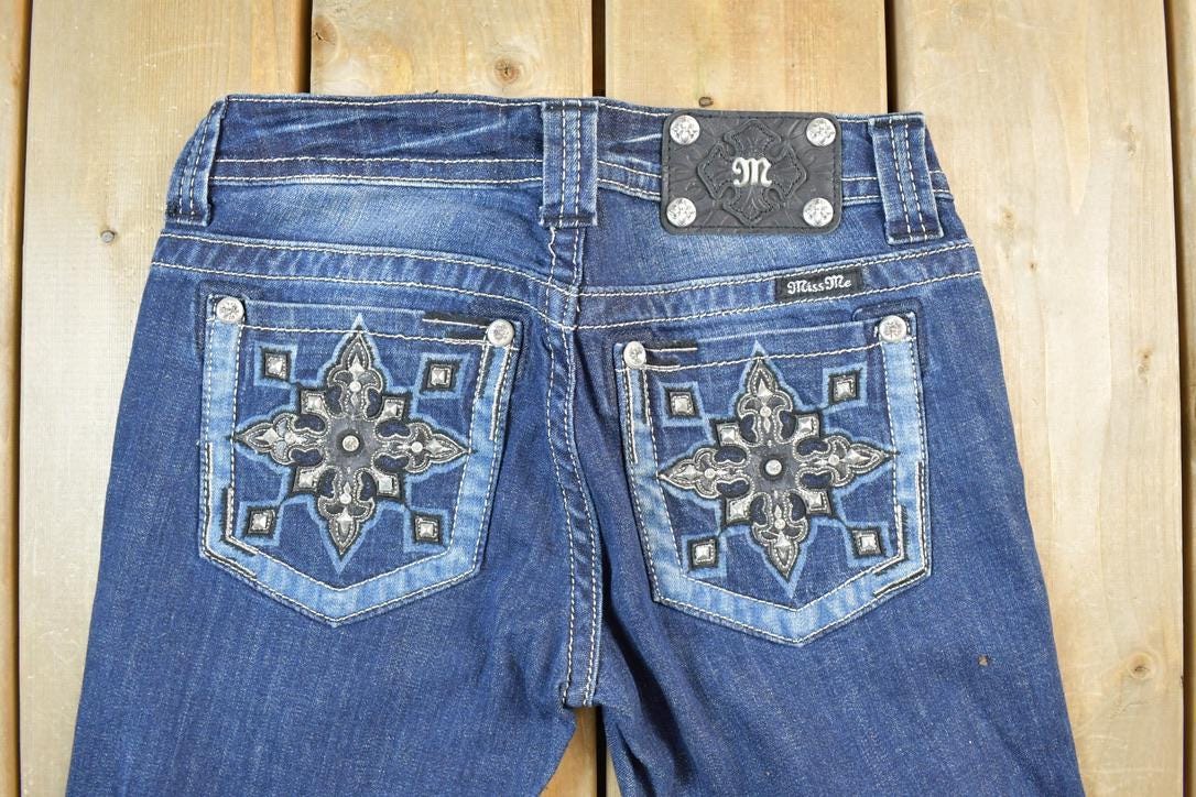 Vintage Y2K Miss Me Bedazzled Low Rise Jeans Size 26x31