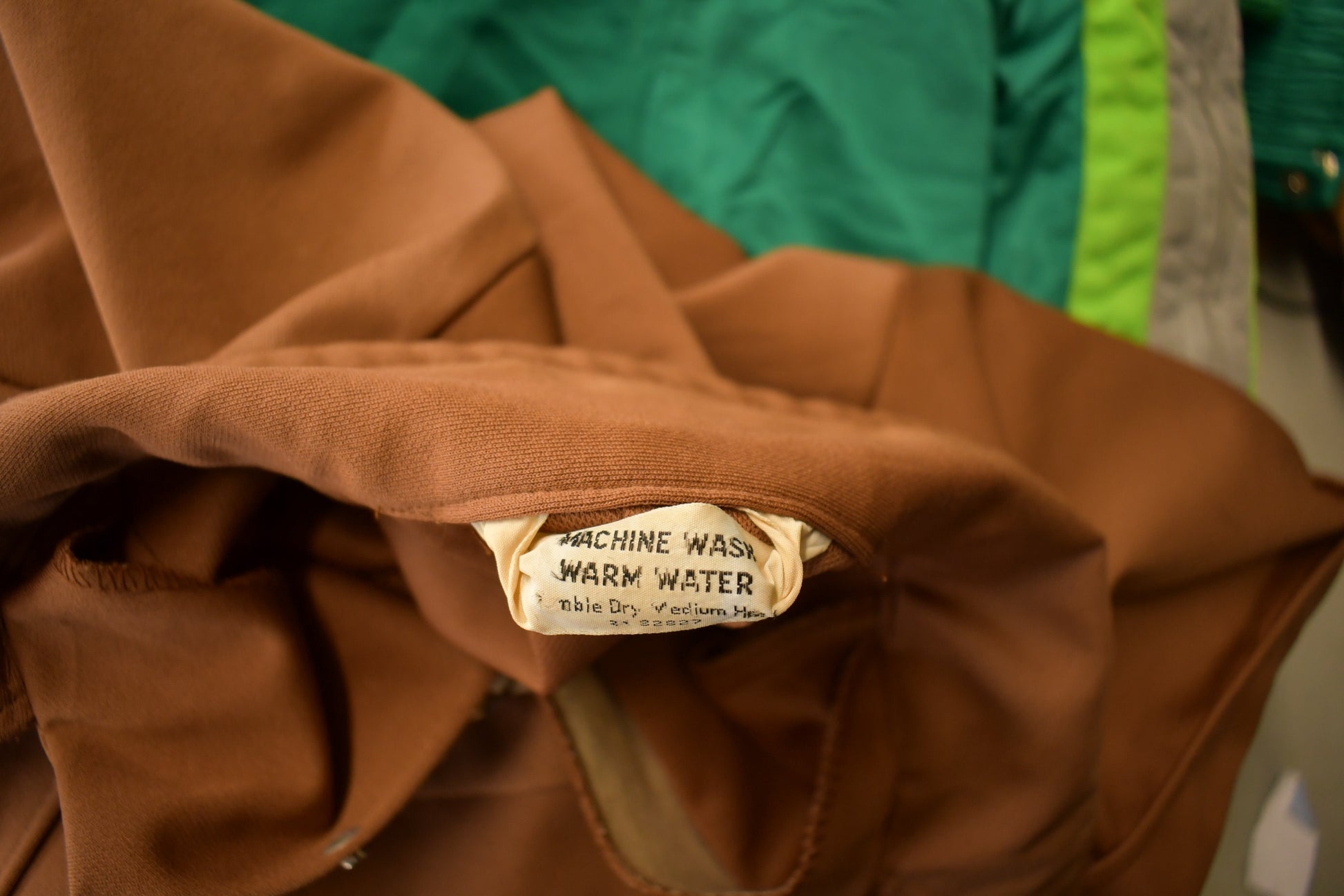 Vintage 1970s Womens Tan Cotton Jumpsuit Size 34x28