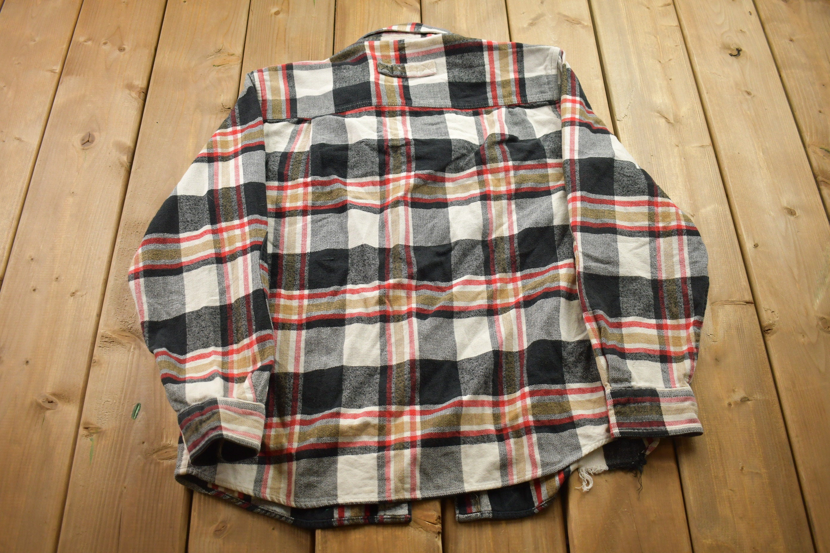 Vintage 1990s Woolrich Plaid Button Up Shirt