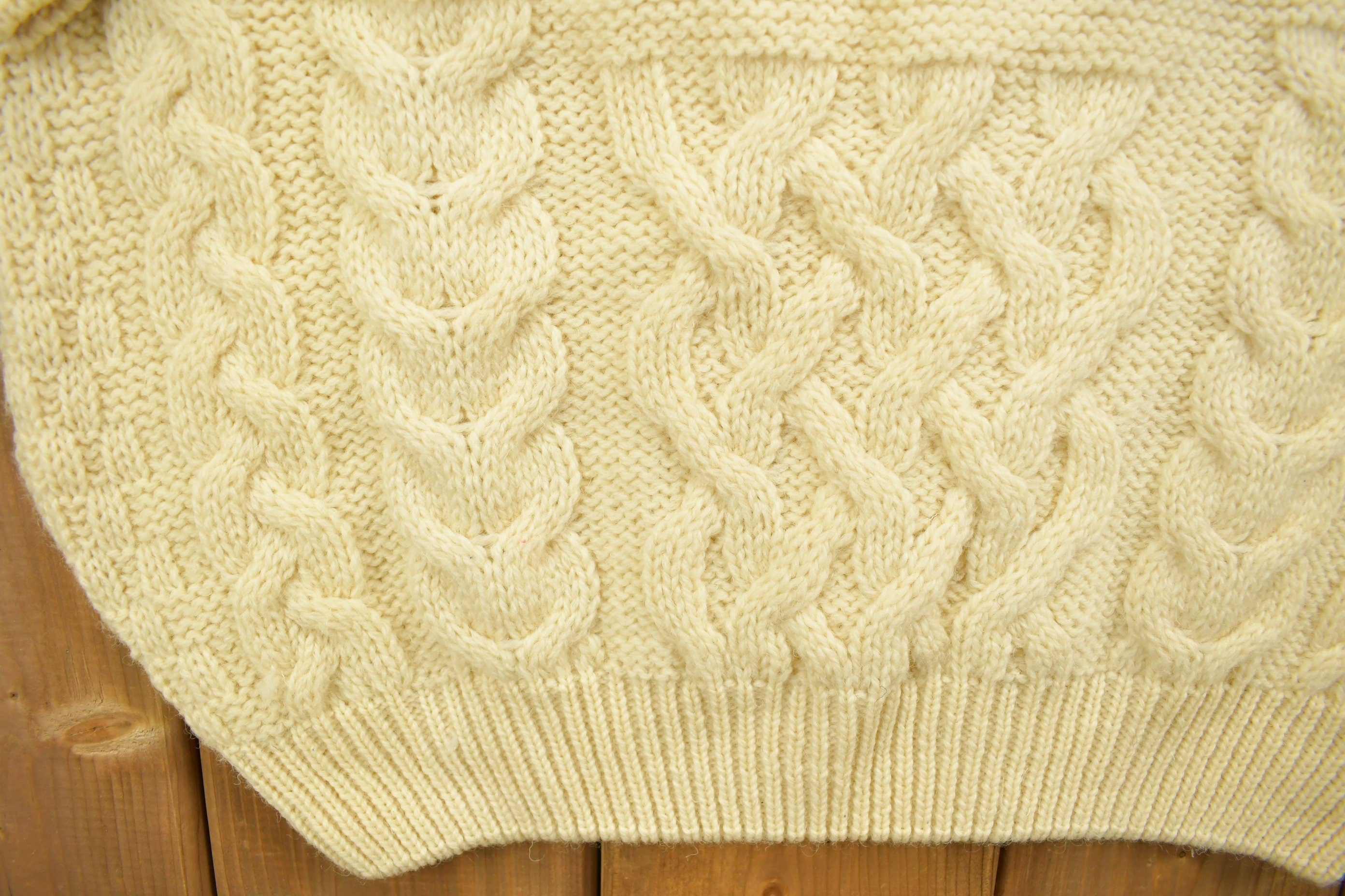 Vintage 1990s Aran Crafts 100% Wool 3D Cable Knit Sweater
