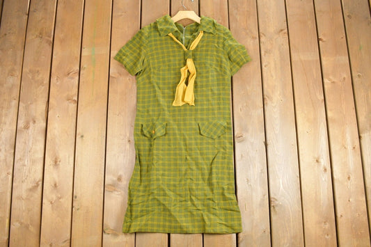 Vintage 1960s Plaid Dress / Sheath Dress / True Vintage / Retro Womenswear / Mod Fashion / Green Plaid Dress