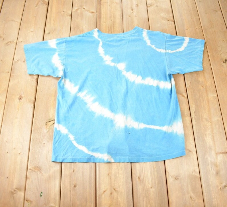Vintage 1990s Hyper Color Single Stitch Graphic T Shirt