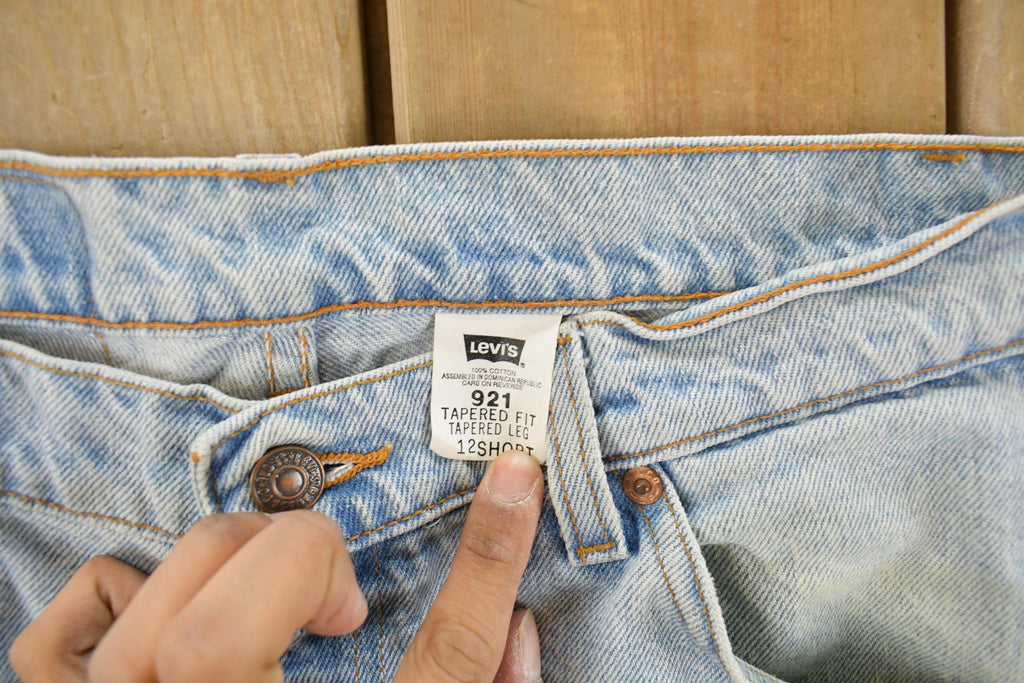 Vintage 1990s Levi's 921 Tapered Fit Denim Jeans Women's 32 x 29