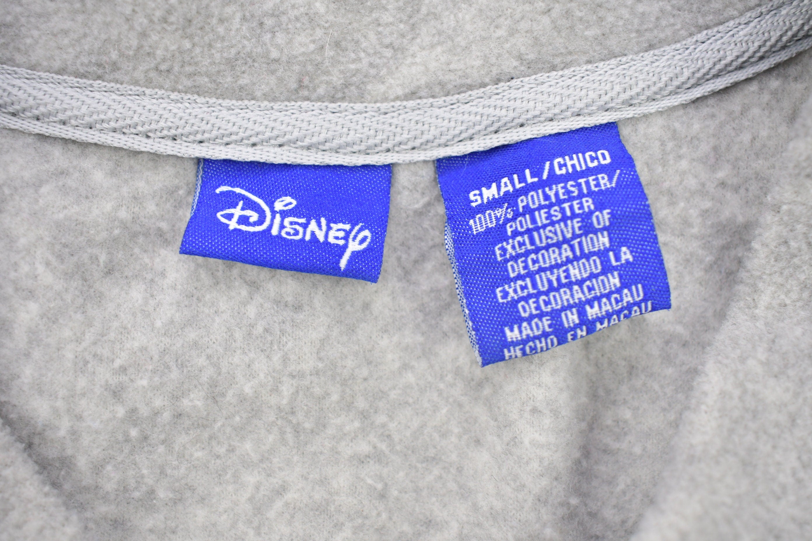 Vintage 1990s Disney Tigger Winnie the Pooh Fleece Sweater