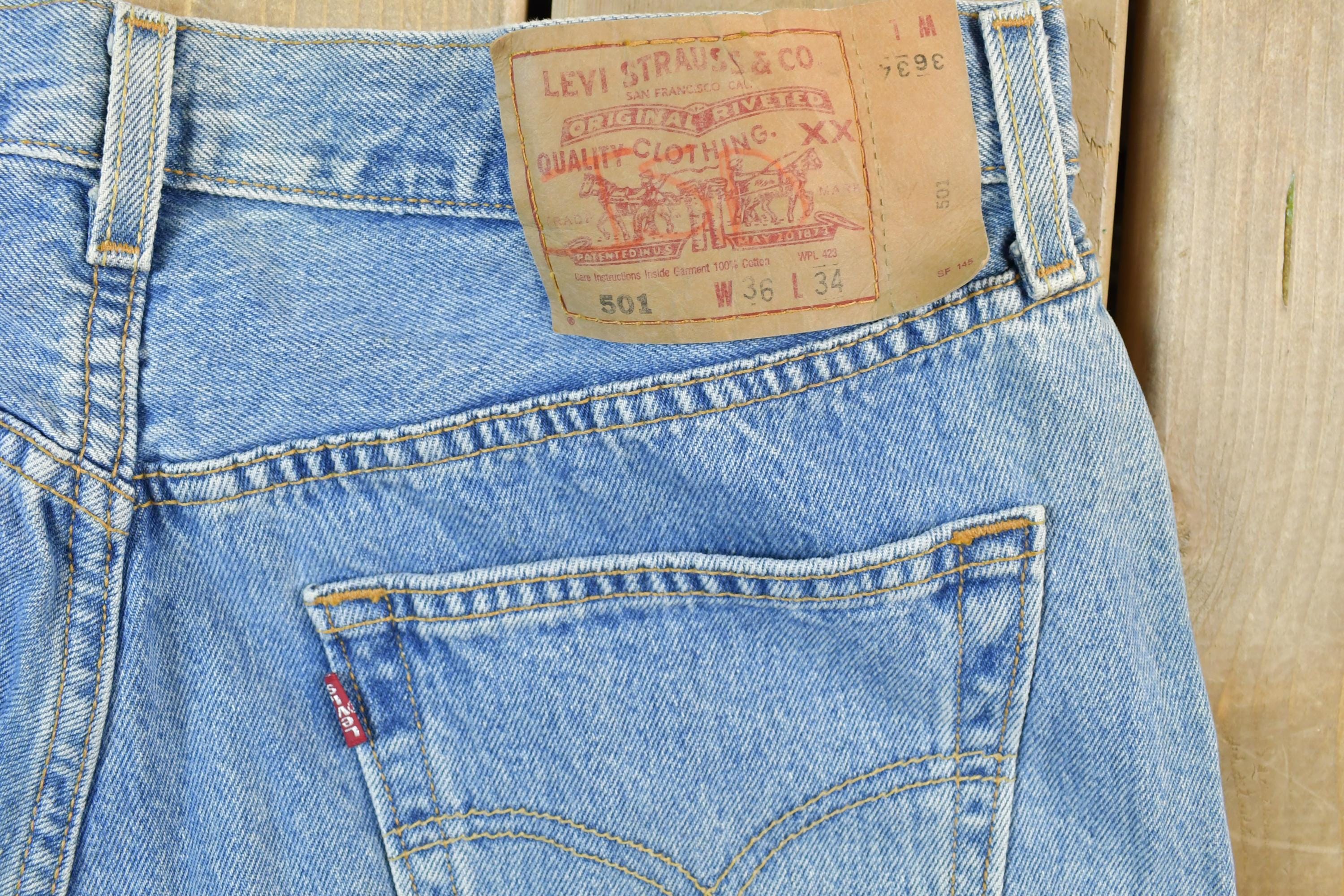 Vintage 1990s Levi Strauss 501 Red Tab Denim Jeans Size 36x34