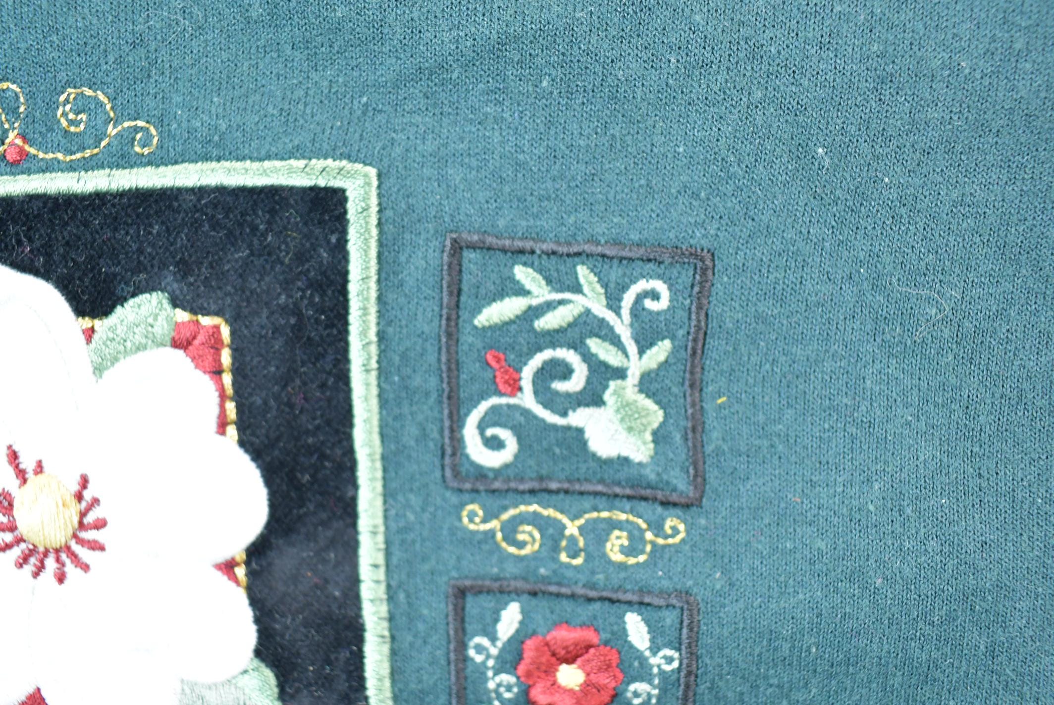 Vintage 1990s Floral Double Collared Cute Crewneck Sweater