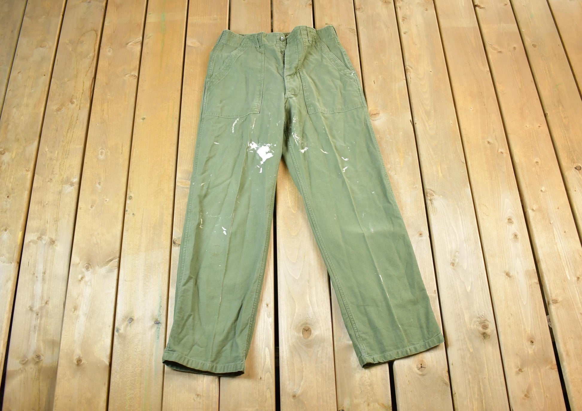 Vintage 1990s Army Green Cargo Pants Size 32 x 31 / Streetwear / Army Pants / Military Pant's / Vintage Cargos / Made In