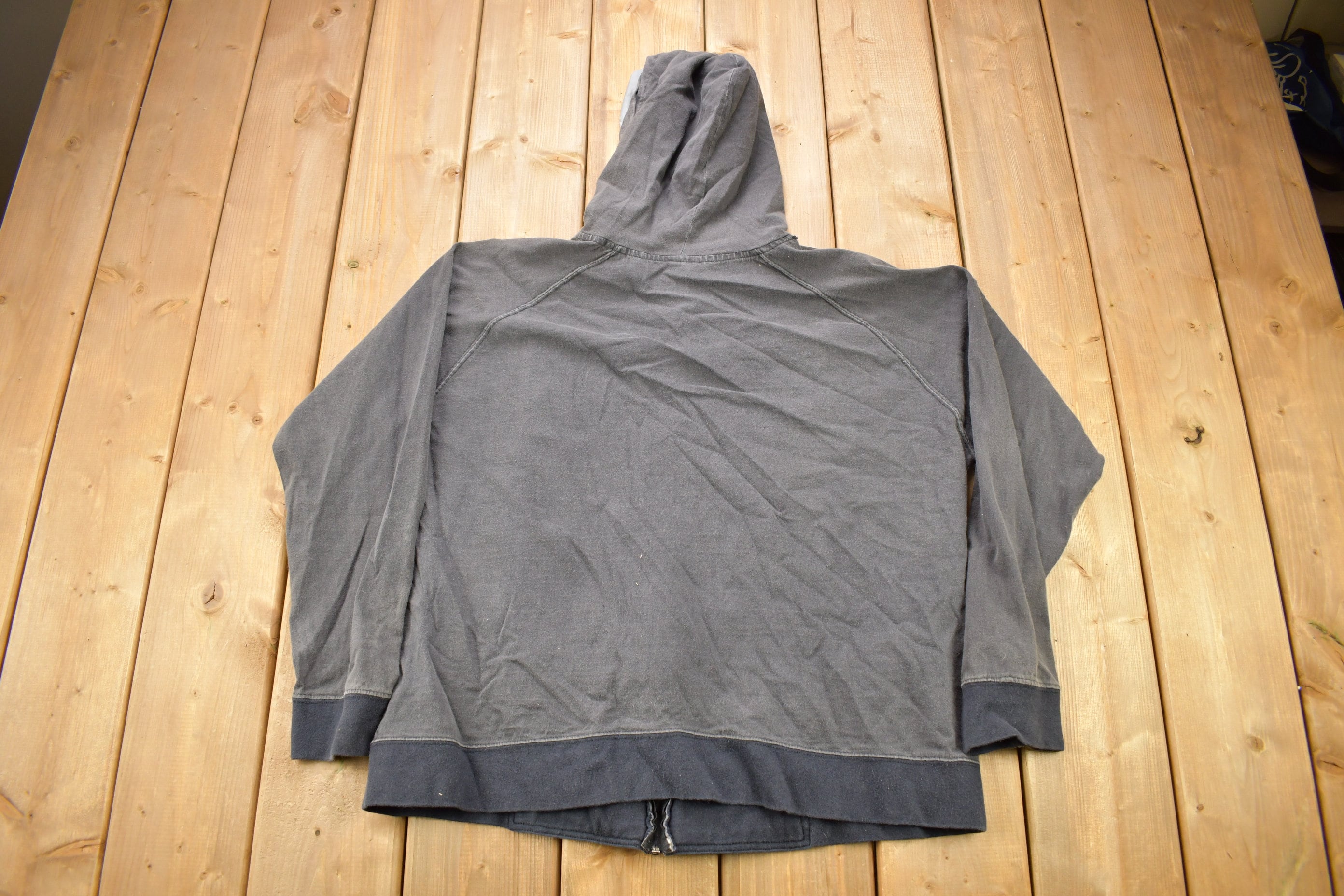 Vintage 1990s Scooby Doo Born To Shop Zip Up Hoodie