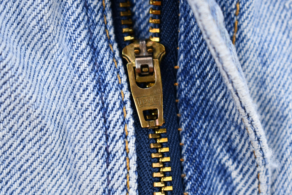 Vintage 1990s Levi's 505 Light Wash Regular Fit Jeans