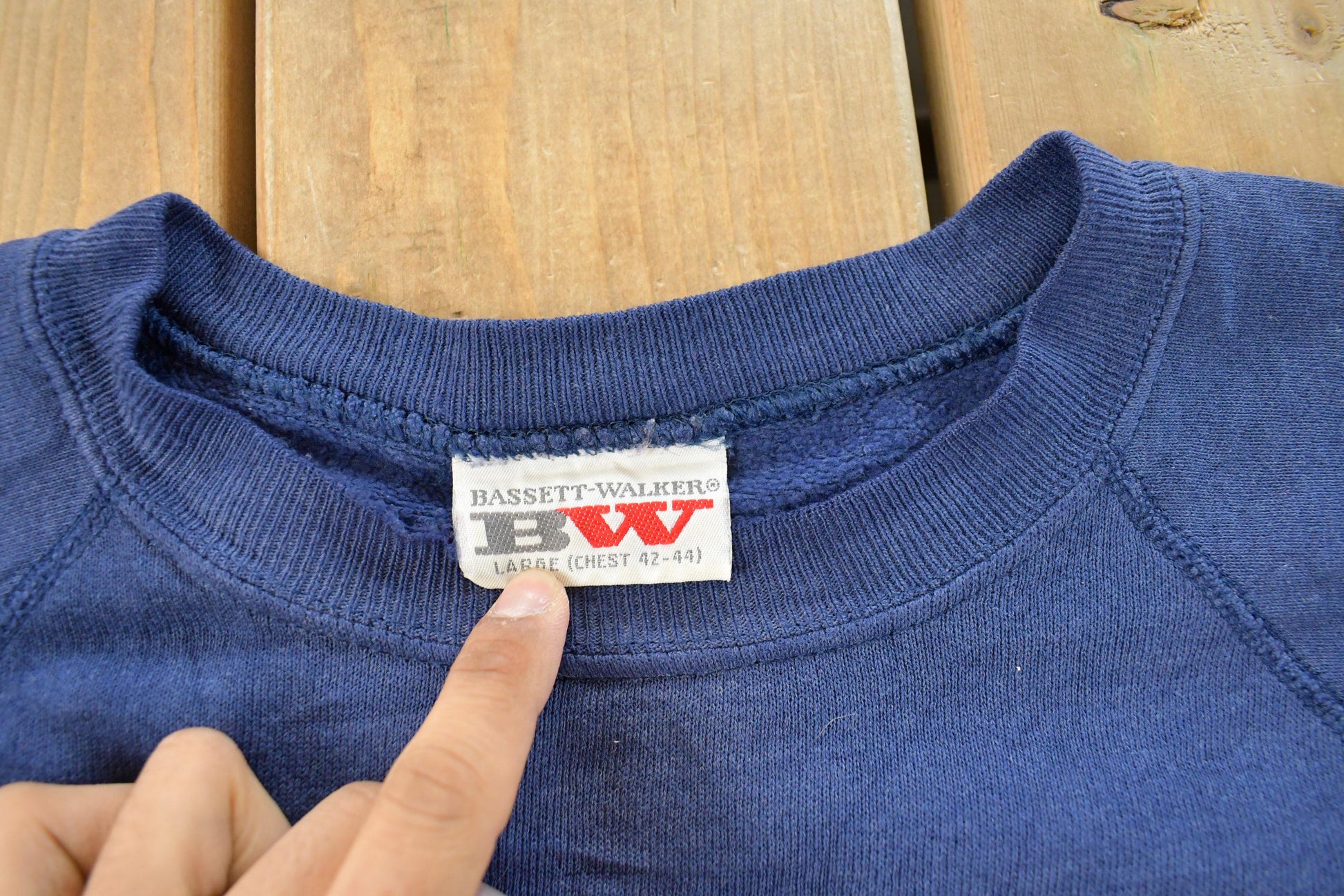 Vintage 1980s Bassett Walker Blank Crewneck Sweatshirt Men's Small