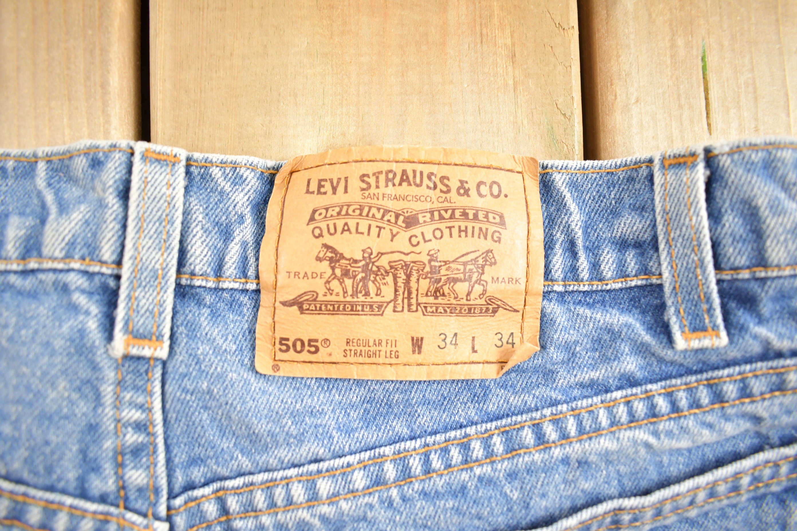 Vintage 1990s Levi's 505 Orange Tab Jeans Size 32 x 32