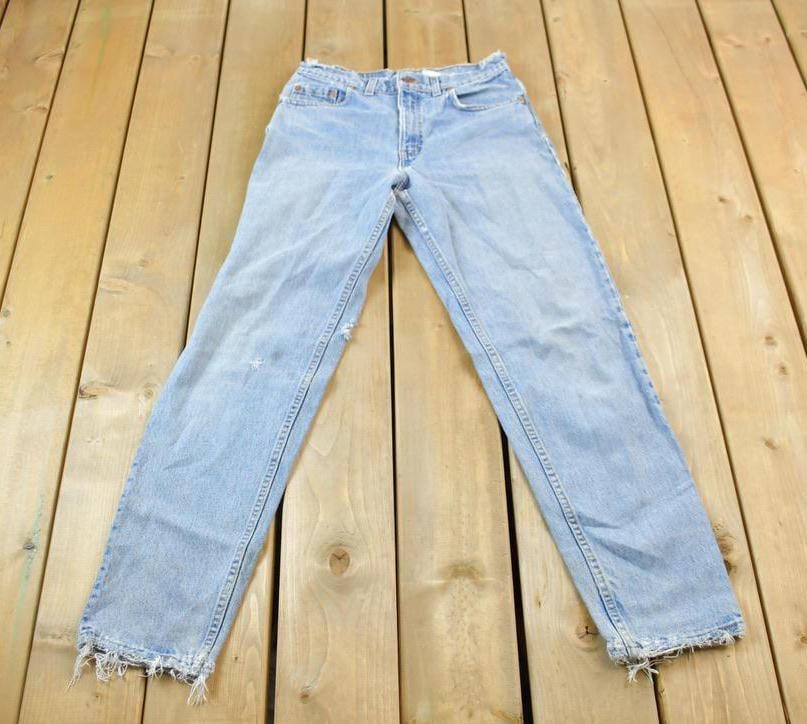 Vintage 1990s Levi's 550 Red Tab Jeans Size 29x 32