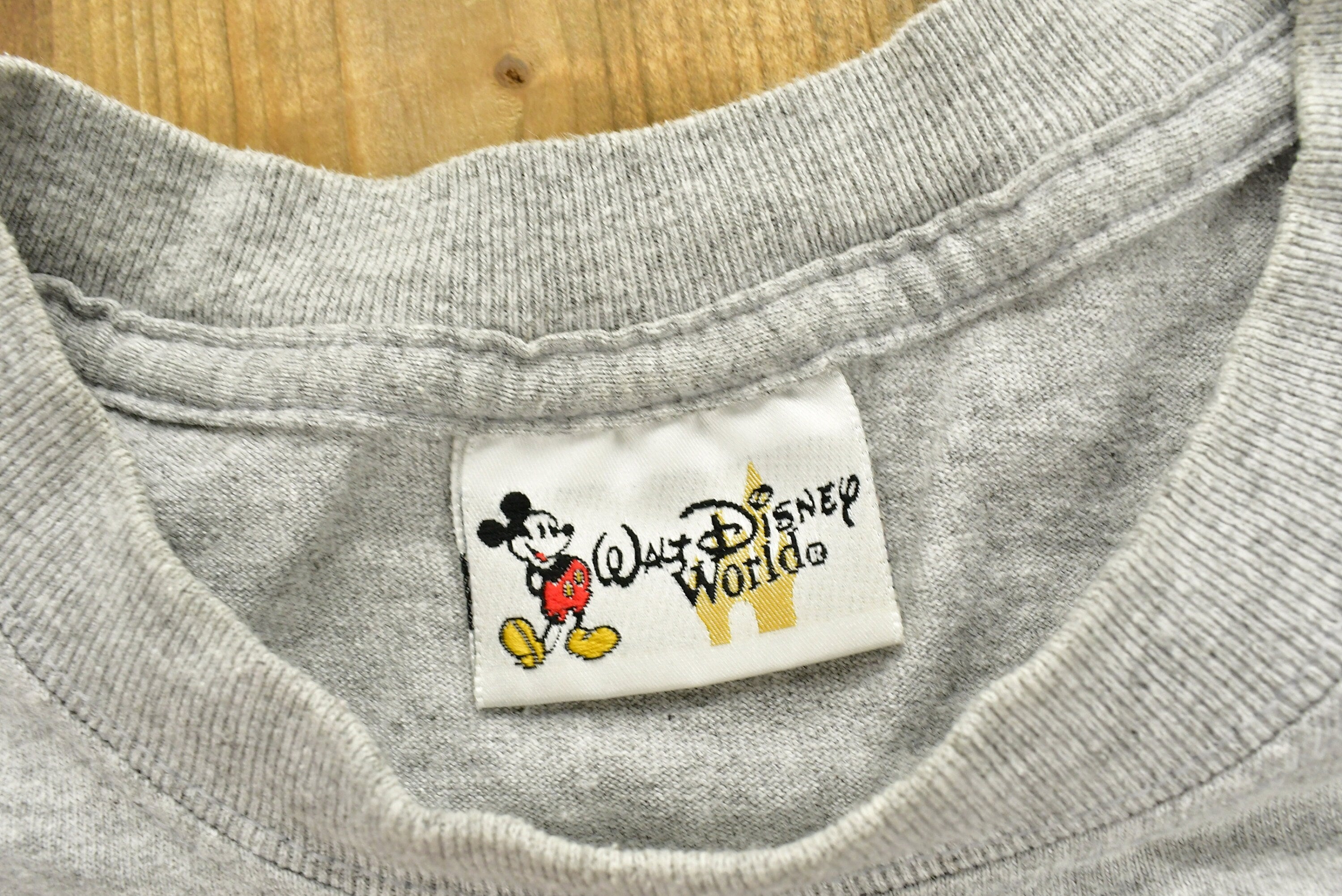 Vintage 1990s Walt Disney World Tigger Applique Cartoon T-Shirt