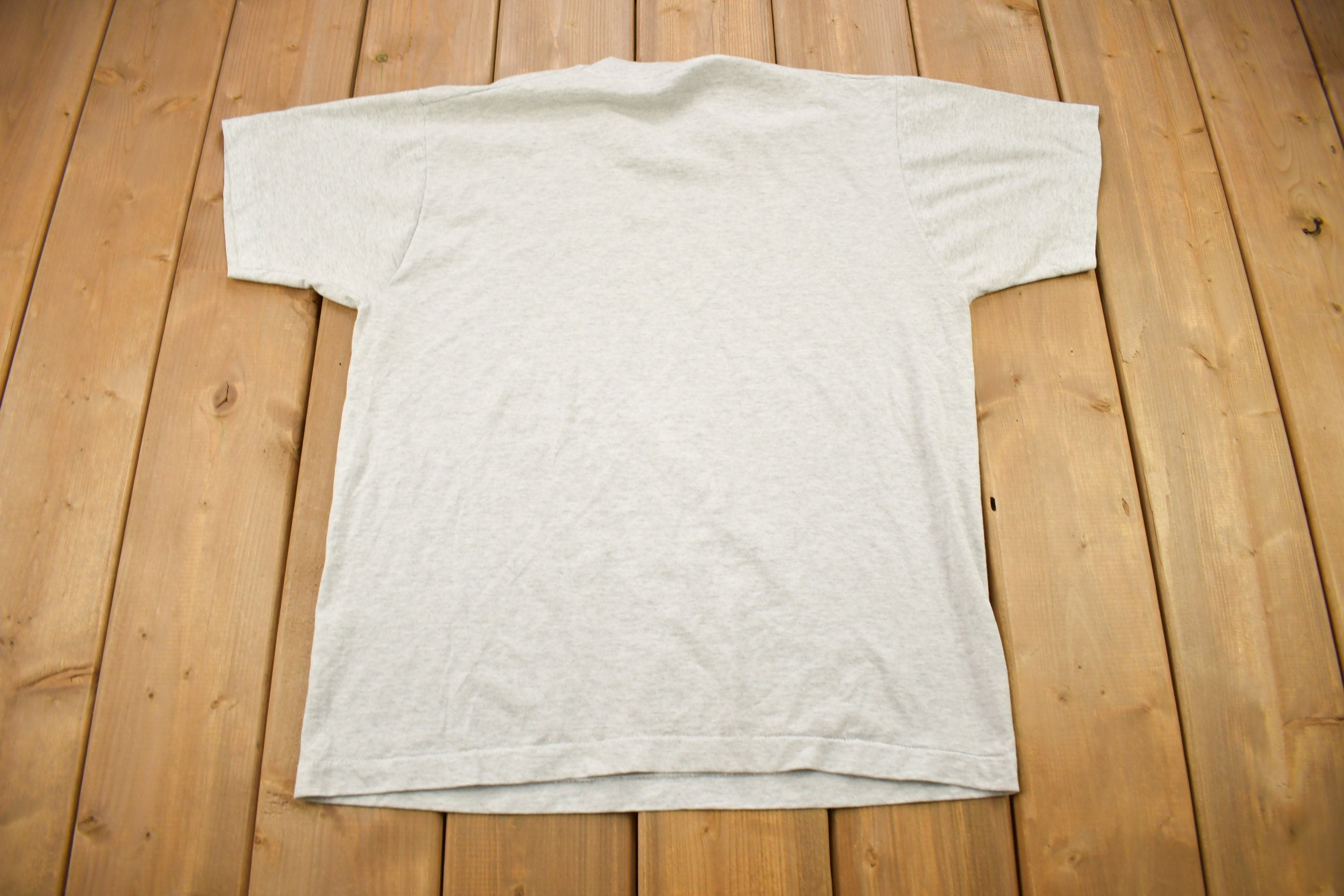 Vintage 1990s Freeport Bahamas Iguana Theme Graphic T-Shirt
