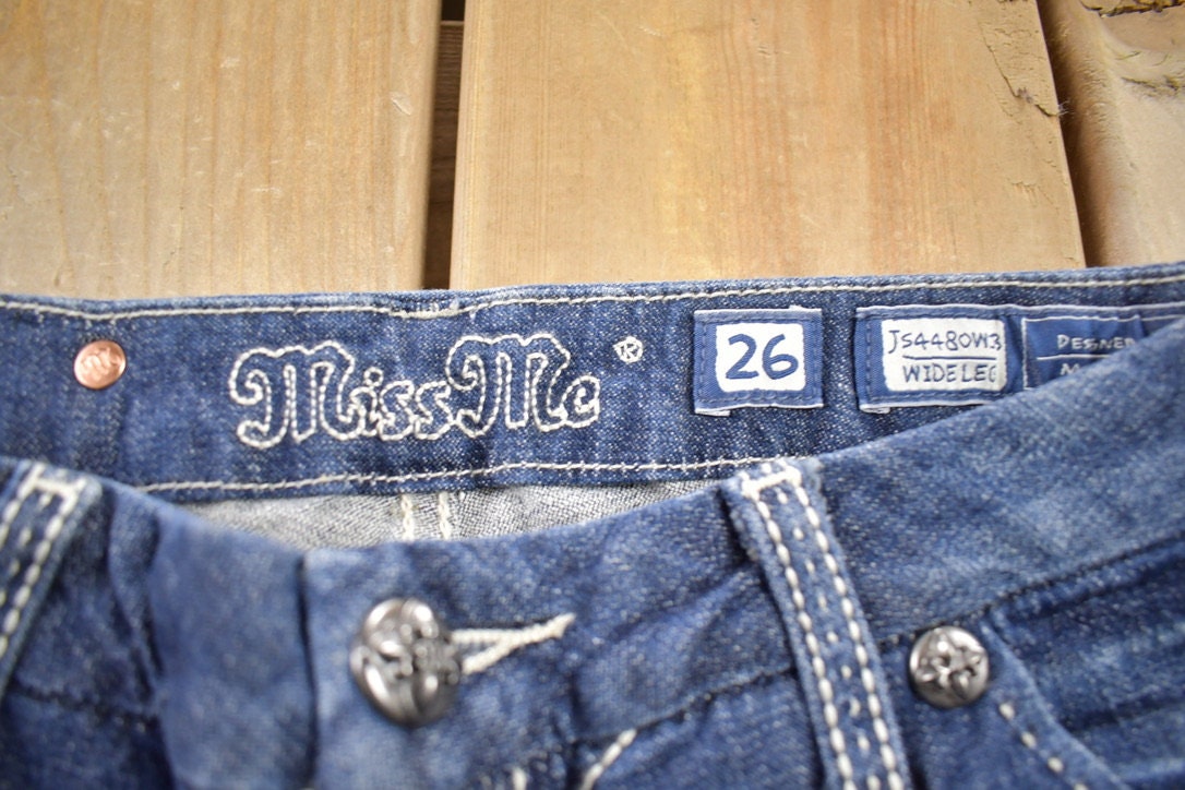Vintage Y2K Miss Me Bedazzled Low Rise Jeans Size 26x31
