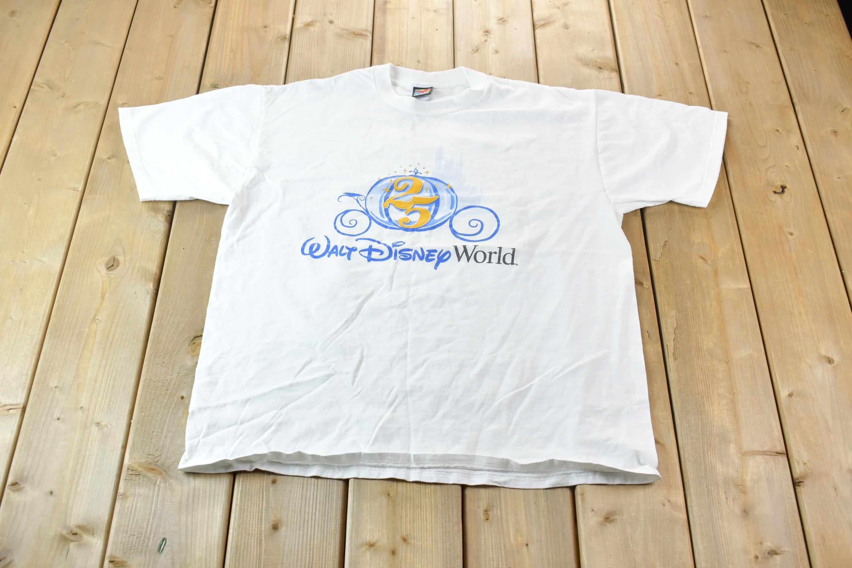 Vintage 1990s Single Stitch Disney Graphic T-Shirt Made In USA