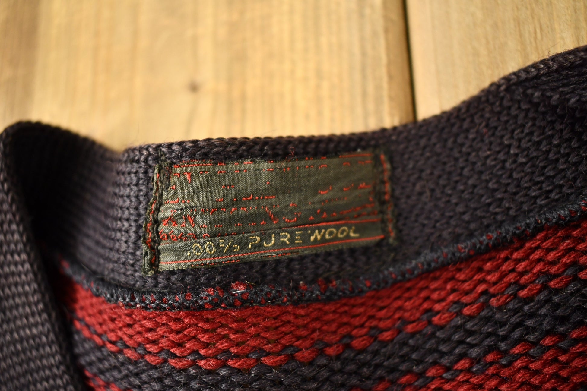 Vintage 1950s 100% Wool Knitted Cardigan Sweater