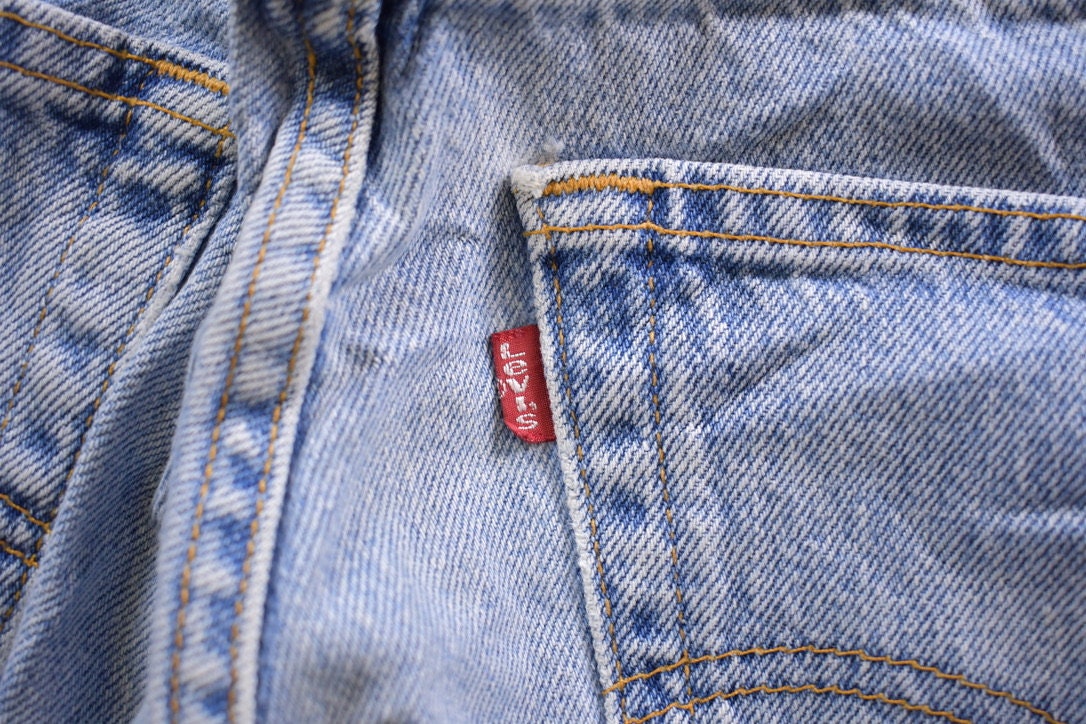 Vintage 1990s Levi 560 Red Tab Jeans Size 36 x 34.5