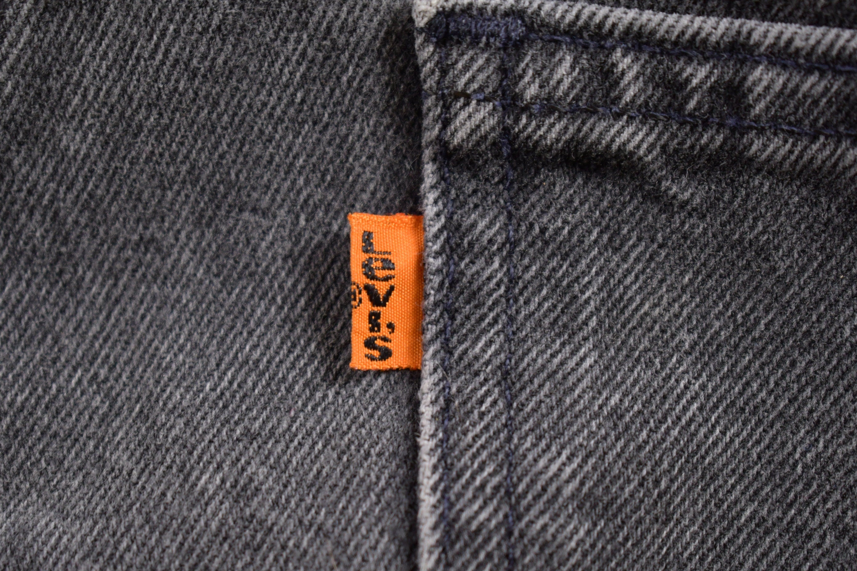 Vintage 1990s Levi's 550 Red Tab Jeans Size 31 x 31.5